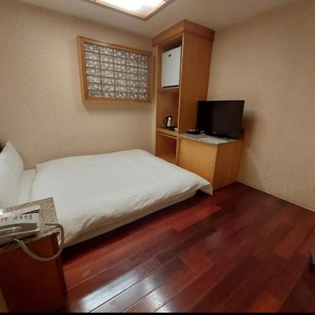 GAWA Hotel Tajpej Buitenkant foto