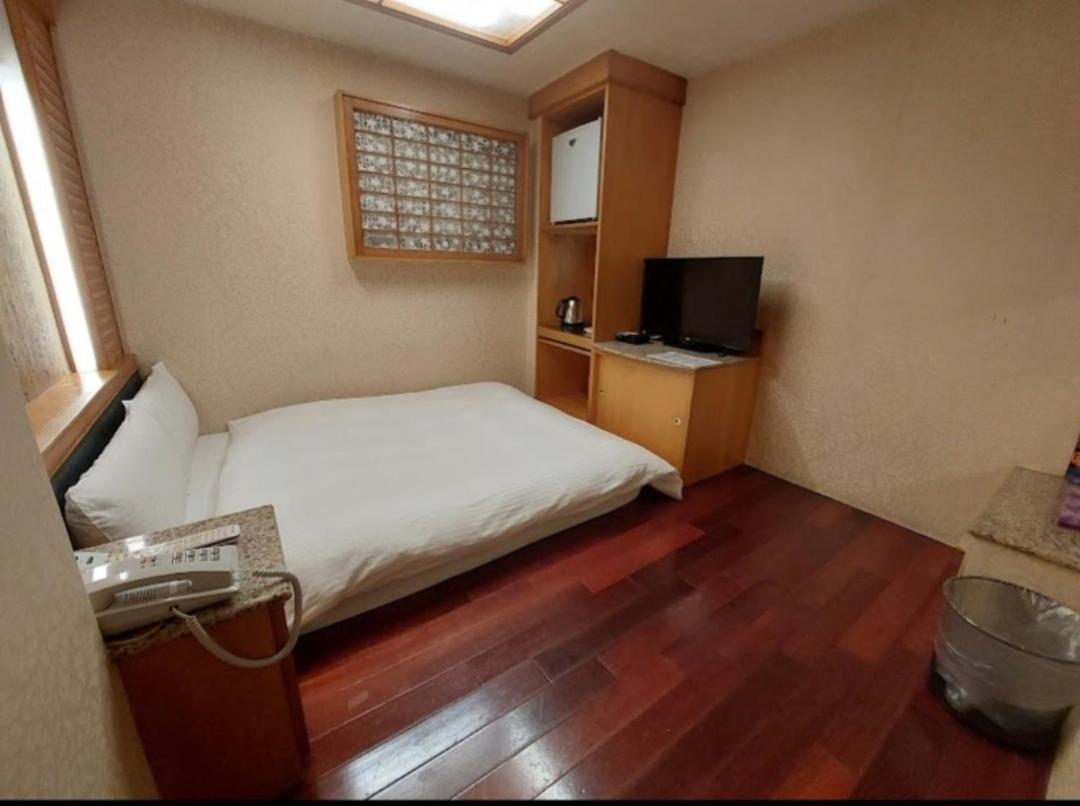 GAWA Hotel Tajpej Buitenkant foto